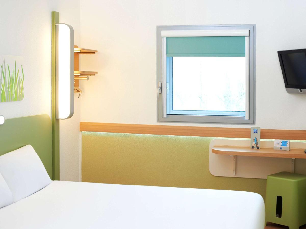 Ibis Budget Newport Екстер'єр фото