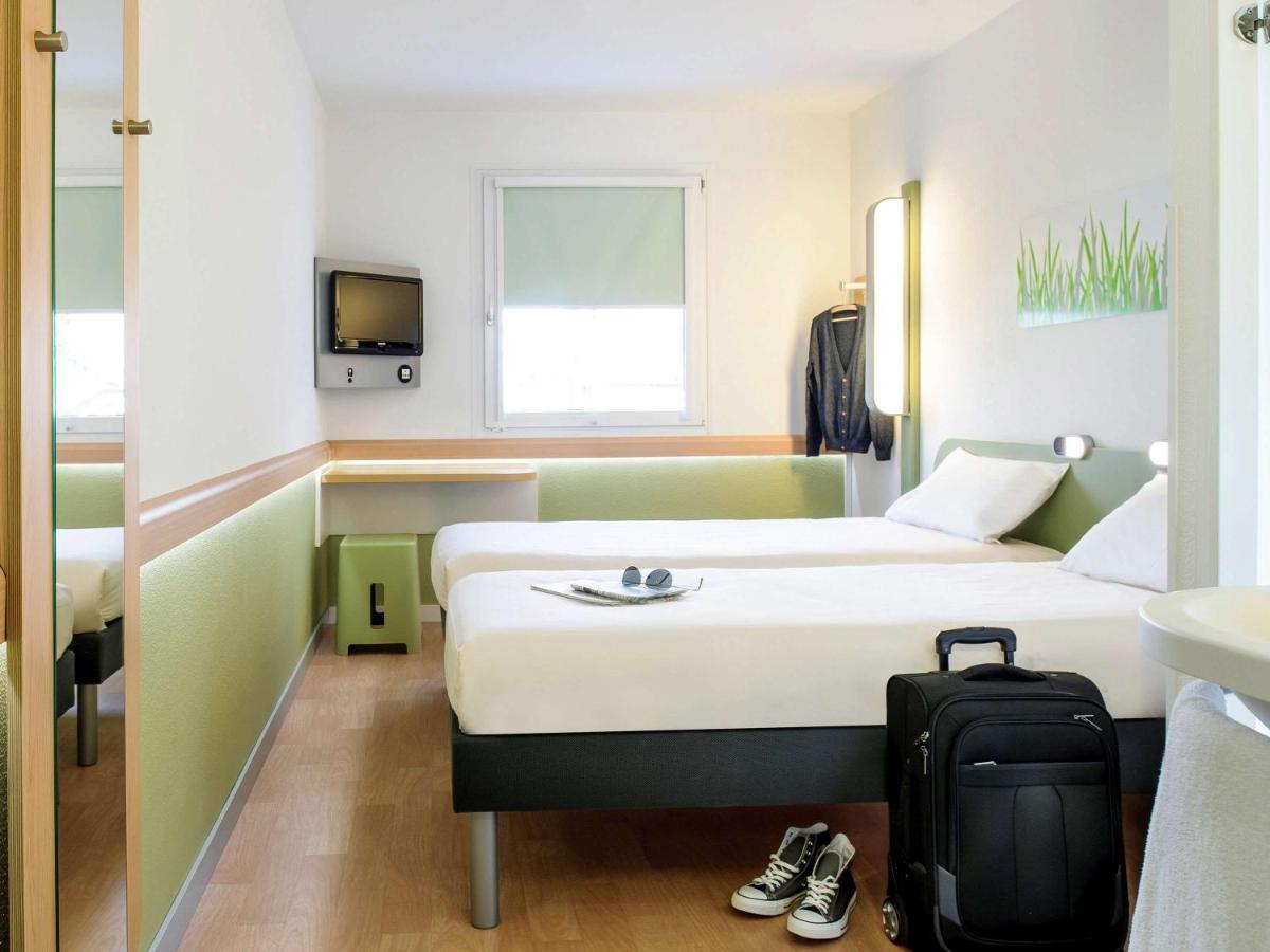 Ibis Budget Newport Екстер'єр фото