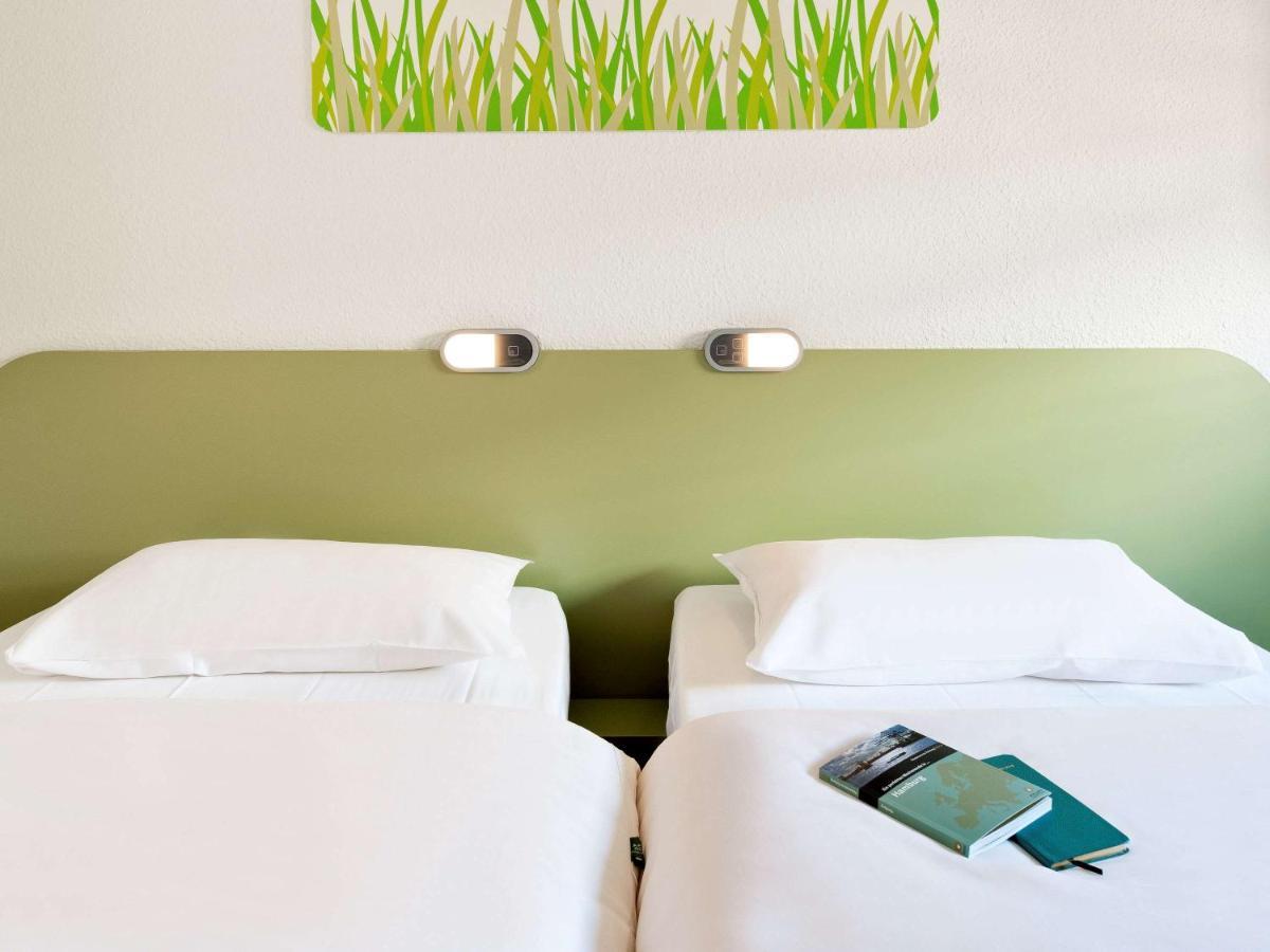Ibis Budget Newport Екстер'єр фото