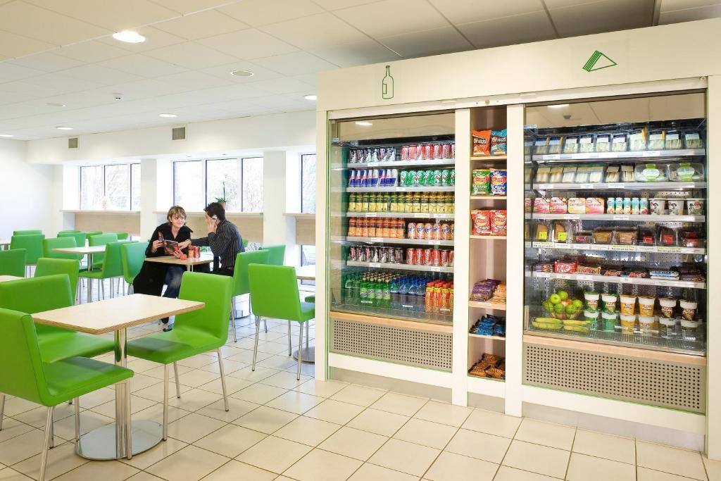Ibis Budget Newport Екстер'єр фото