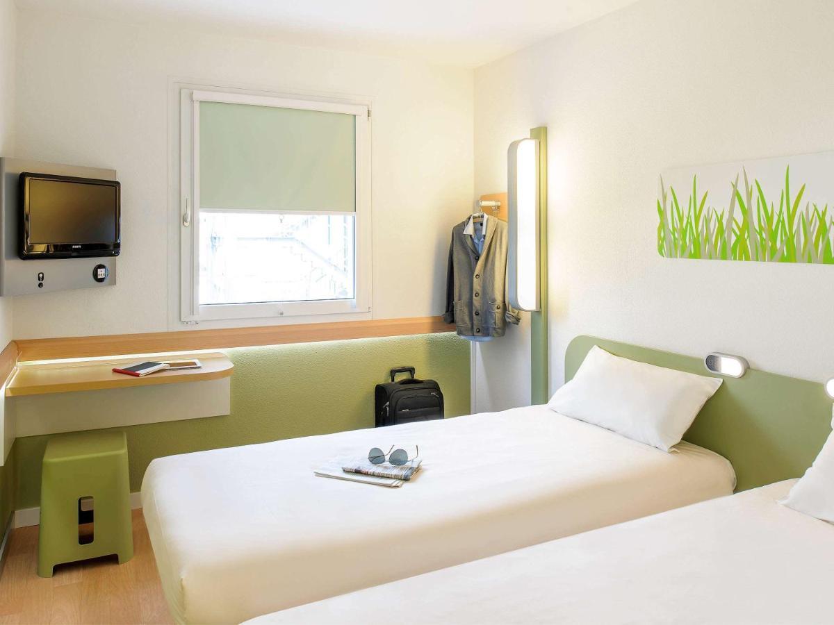 Ibis Budget Newport Екстер'єр фото