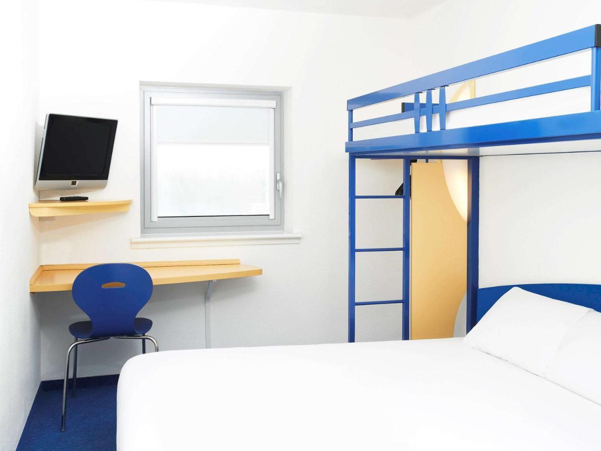 Ibis Budget Newport Екстер'єр фото